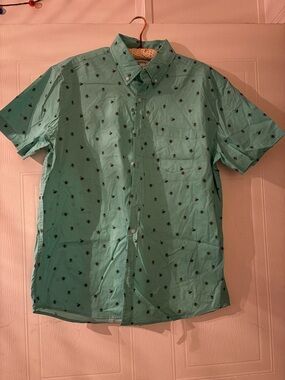 Sonoma Mint Green Short-Sleeve Button-Down Shirt with Bees 🐝